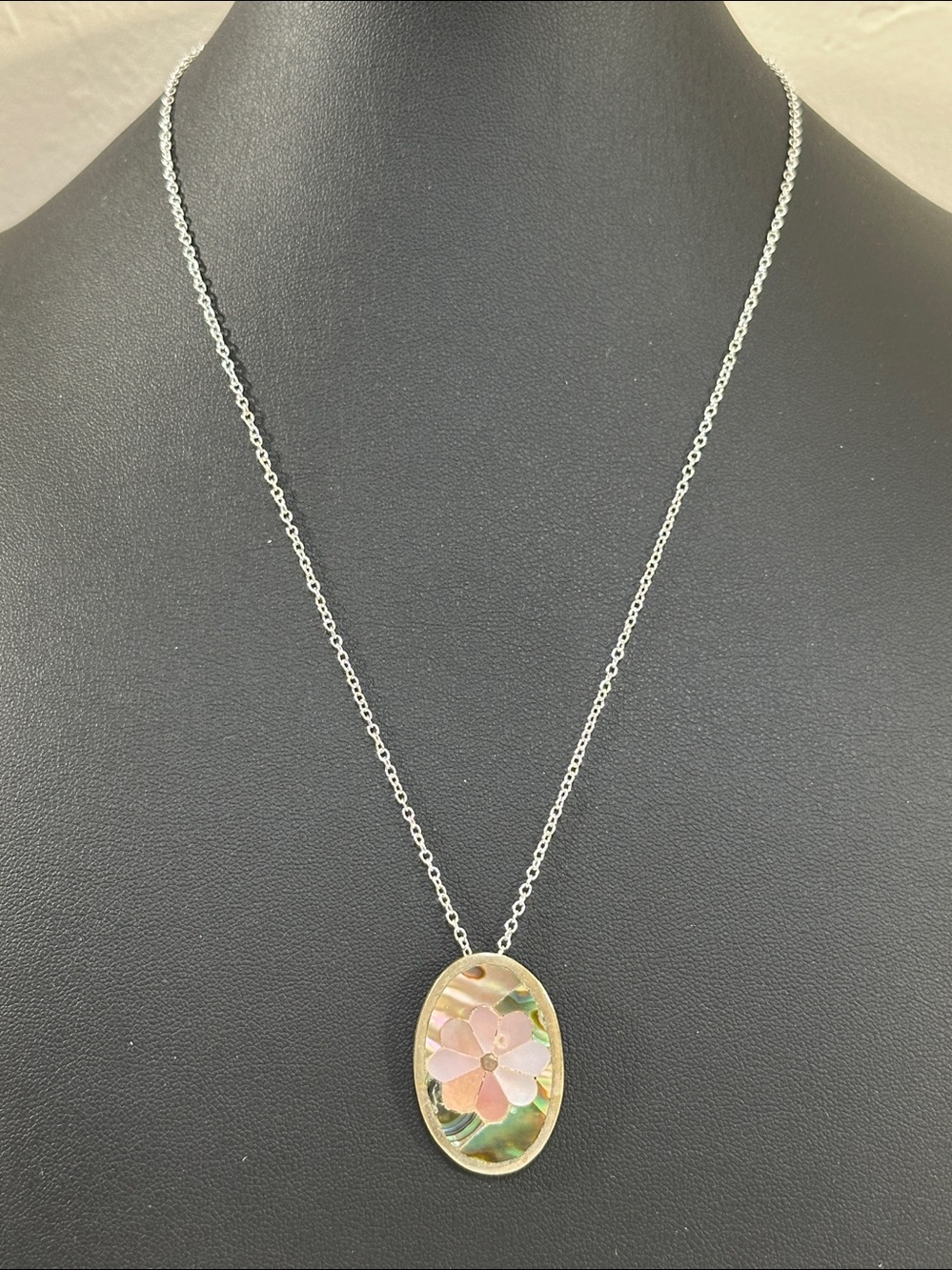 Mother Of Pearl Abalone Inlaid Flower Pendant 925 Silver Chain Necklace